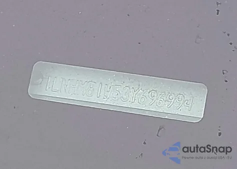 2003 Lincoln Town Car Executive z USA, uszkodzony, nr VIN 1LNHM81W53Y696994